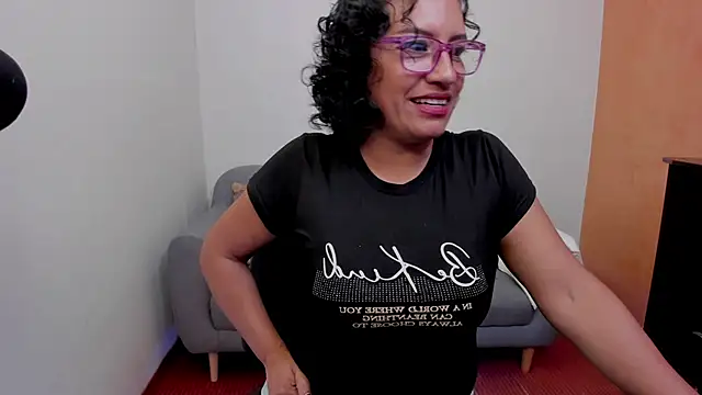 scarlet wet online show from July 10, 10:34 pm