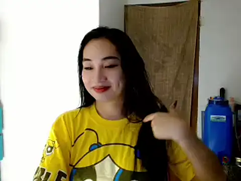 SweetLilly 18 online show from January 11, 12:18 pm