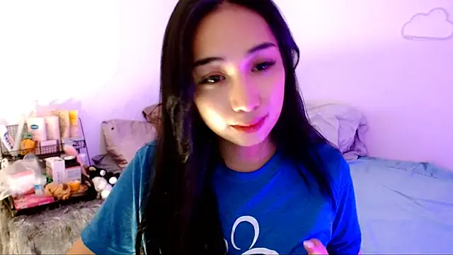 SweetLilly 18 online show from November 2, 2:14 am