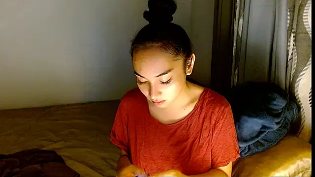 SweetLilly 18 online show from March 3, 3:01 am