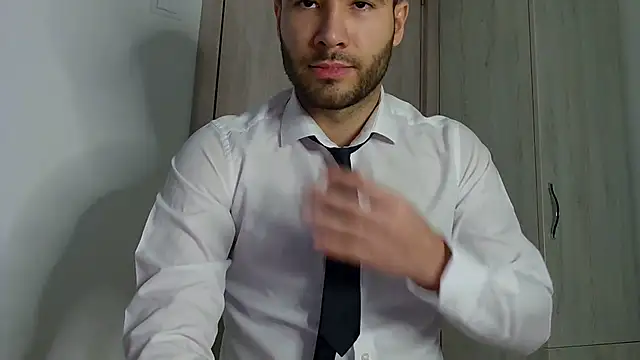 Snapshot of Justynn1 chatting on January 28, 4:08 am Justynn1 online show from January 28, 4:08 am