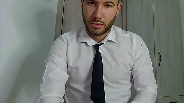 Snapshot of Justynn1 chatting on January 28, 7:11 am Justynn1 online show from January 28, 7:11 am