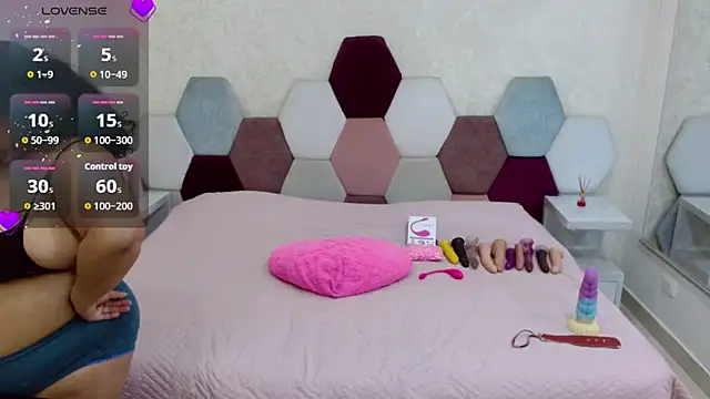 Snapshot of angel_blue chatting on September 29, 3:50 pm angel blue online show from September 29, 3:50 pm