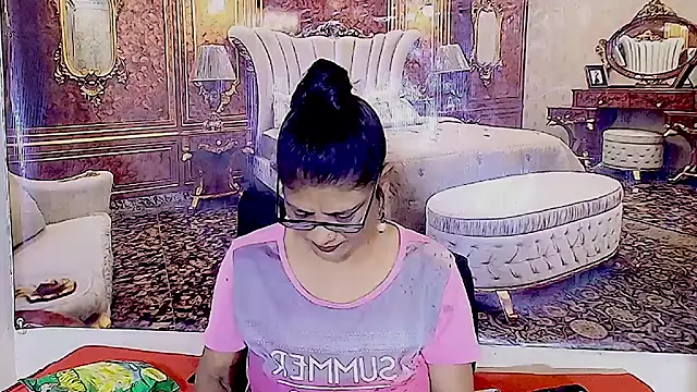 Snapshot of IndianAllure chatting on February 26, 5:39 am IndianAllure online show from February 26, 5:39 am