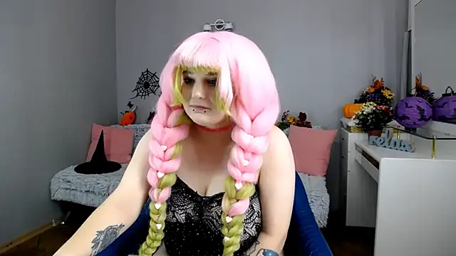 Estheri online show from October 29, 7:32 am