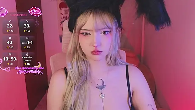 KuroChan420 online show from November 3, 12:02 am