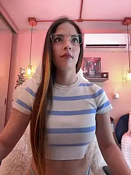 Zoe Bae online show from December 12, 9:58 pm