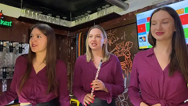 Snapshot of dirtypub chatting on November 23, 1:33 pm dirtypub online show from November 23, 1:33 pm