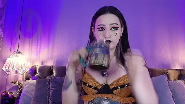 Charlotte Germanotta  online show from June 10, 5:23 pm