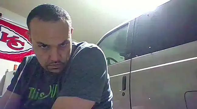 Snapshot of captainstabbin83 chatting on February 25, 7:47 pm captainstabbin83 online show from February 25, 7:47 pm