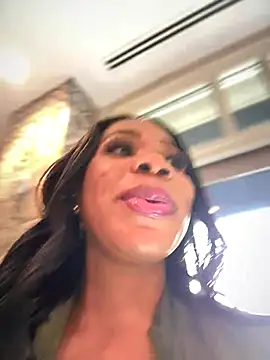 Belle    online show from October 12, 2:38 pm