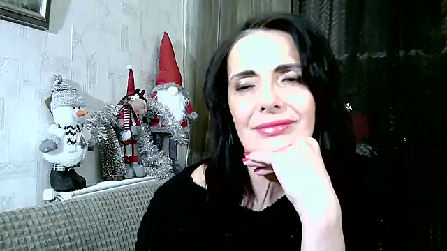 Snapshot of DreamMarianna chatting on January 9, 10:11 pm DreamMarianna online show from January 9, 10:11 pm