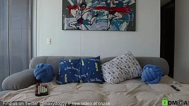 maxdoggy1 online show from December 8, 4:39 pm