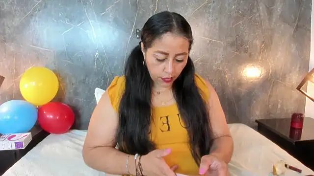 SexxyPamela online show from June 13, 8:29 pm