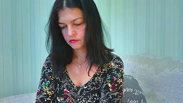 Snapshot of _Lily_ chatting on July 6, 3:03 pm Lily online show from July 6, 3:03 pm