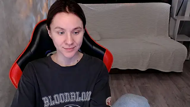 Snapshot of Mila_Jon chatting on December 2, 3:01 am Mila Jon online show from December 2, 3:01 am