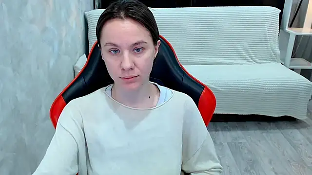 Snapshot of Mila_Jon chatting on December 3, 3:03 am Mila Jon online show from December 3, 3:03 am