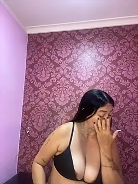 juliana diaz online show from November 15, 11:29 am