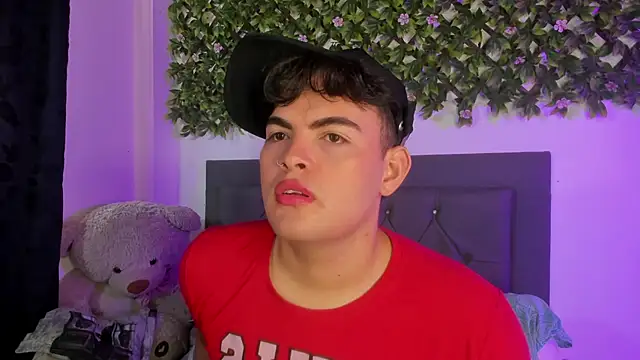 kamii 22 online show from March 28, 3:33 pm