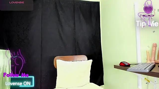 Snapshot of ElikoLanny_ chatting on March 13, 7:31 am ElikoLanny online show from March 13, 7:31 am