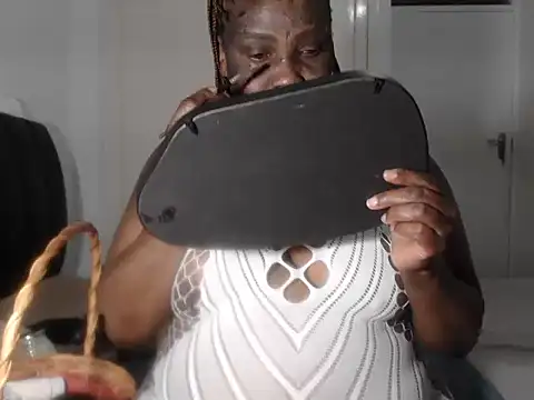 BigButtGodess online show from January 17, 3:00 am