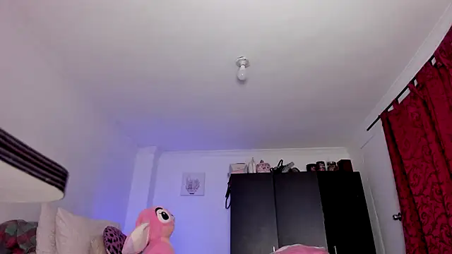 AlondraDiossa03 online show from February 6, 2:15 pm