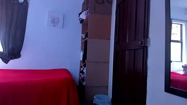 AlondraDiossa03 online show from December 4, 7:00 pm