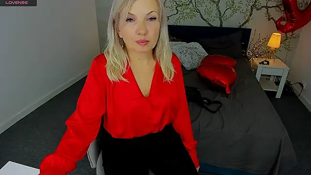 Abby Moore  online show from February 17, 5:14 am