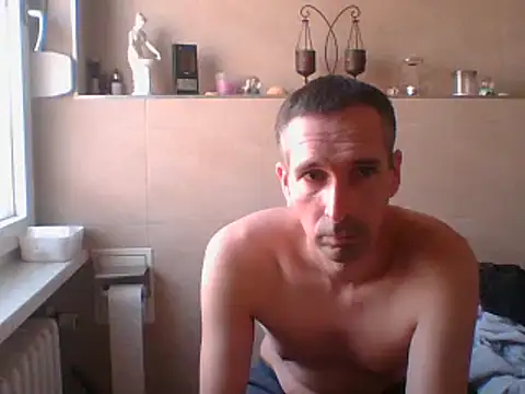 Snapshot of Geiler-boy313 chatting on March 22, 8:40 am Geiler-boy313 online show from March 22, 8:40 am