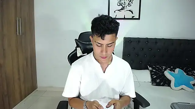 AlanNaughty online show from October 29, 3:20 am