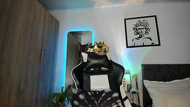 Snapshot of AlanNaughty chatting on March 21, 12:15 am AlanNaughty online show from March 21, 12:15 am