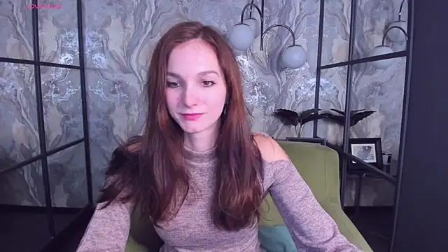 Snapshot of MirandaGlow chatting on February 7, 5:52 am MirandaGlow online show from February 7, 5:52 am