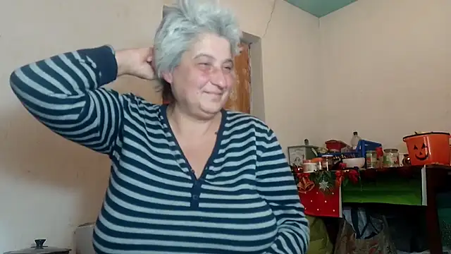 Snapshot of ExquisiteMature chatting on January 8, 10:06 pm ExquisiteMature online show from January 8, 10:06 pm