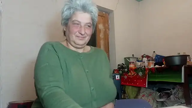 Snapshot of ExquisiteMature chatting on January 12, 12:18 am ExquisiteMature online show from January 12, 12:18 am