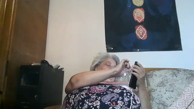 Snapshot of ExquisiteMature chatting on June 28, 12:27 am ExquisiteMature online show from June 28, 12:27 am