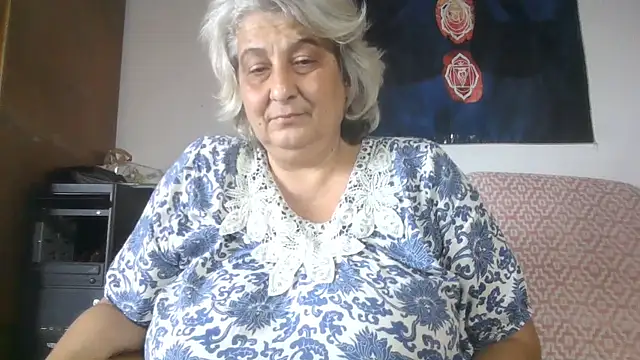Snapshot of ExquisiteMature chatting on July 17, 11:28 am ExquisiteMature online show from July 17, 11:28 am
