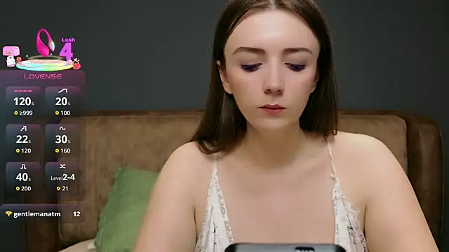 Snapshot of IamMolly chatting on April 17, 7:50 pm IamMolly online show from April 17, 7:50 pm