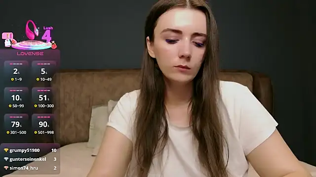 Snapshot of IamMolly chatting on April 18, 7:07 pm IamMolly online show from April 18, 7:07 pm