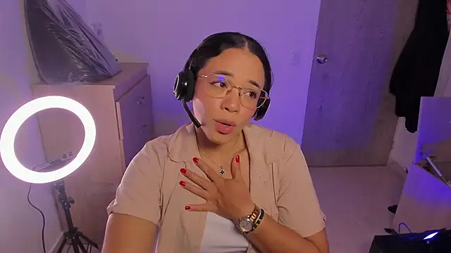 carolgaita online show from January 26, 11:06 am