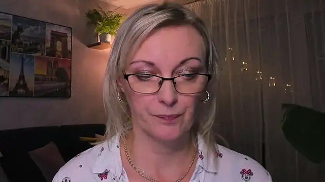 vanessa chat online show from December 10, 5:33 pm