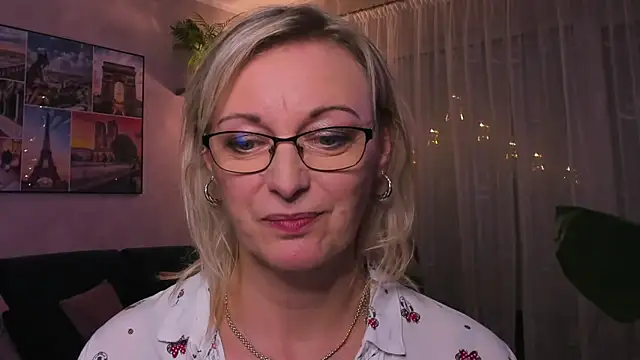 vanessa chat online show from December 10, 8:38 pm