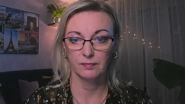 vanessa chat online show from December 12, 5:48 pm