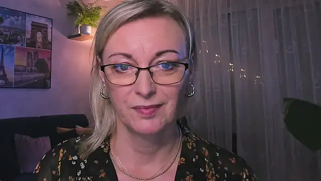 vanessa chat online show from December 12, 8:53 pm
