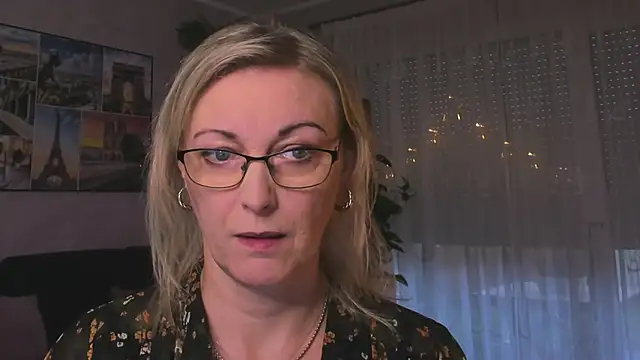 vanessa chat online show from December 30, 2:19 pm