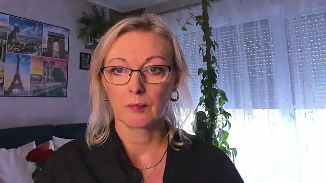 vanessa chat online show from September 23, 1:36 pm