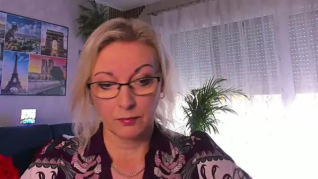 vanessa chat online show from June 3, 1:25 pm
