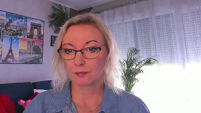 vanessa chat online show from June 30, 1:23 pm