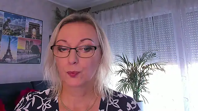 vanessa chat online show from July 30, 1:21 pm