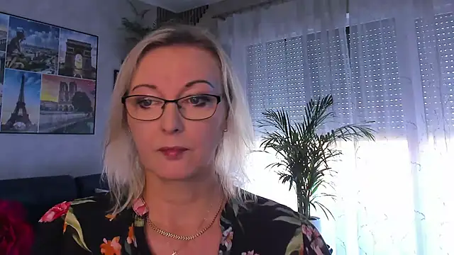 vanessa chat online show from August 2, 1:20 pm