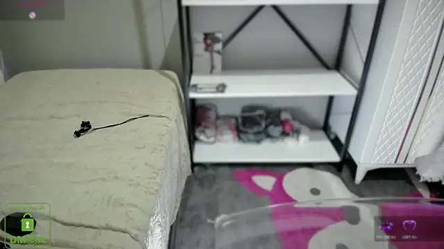 bisexyelizz online show from February 3, 8:03 pm